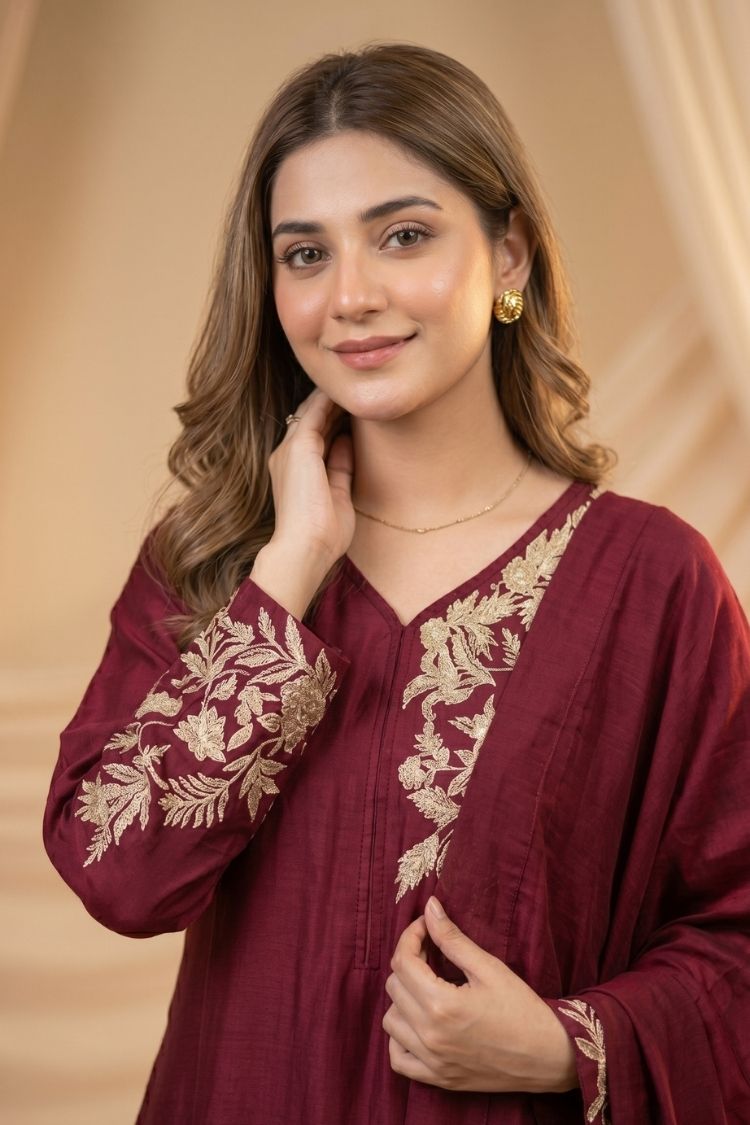 zareen maroon